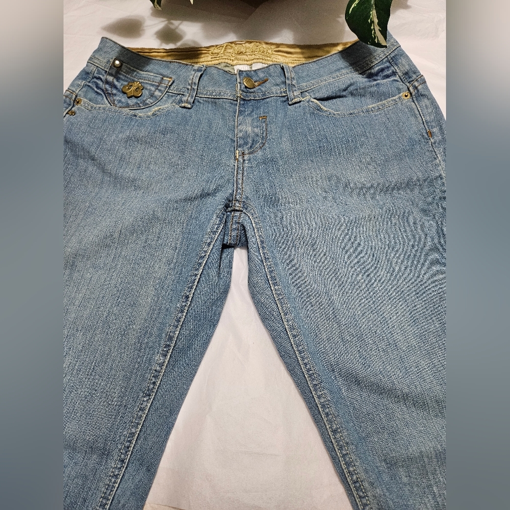 Dareon Distressed Denim Jean Capris Size 9/10 #W-248